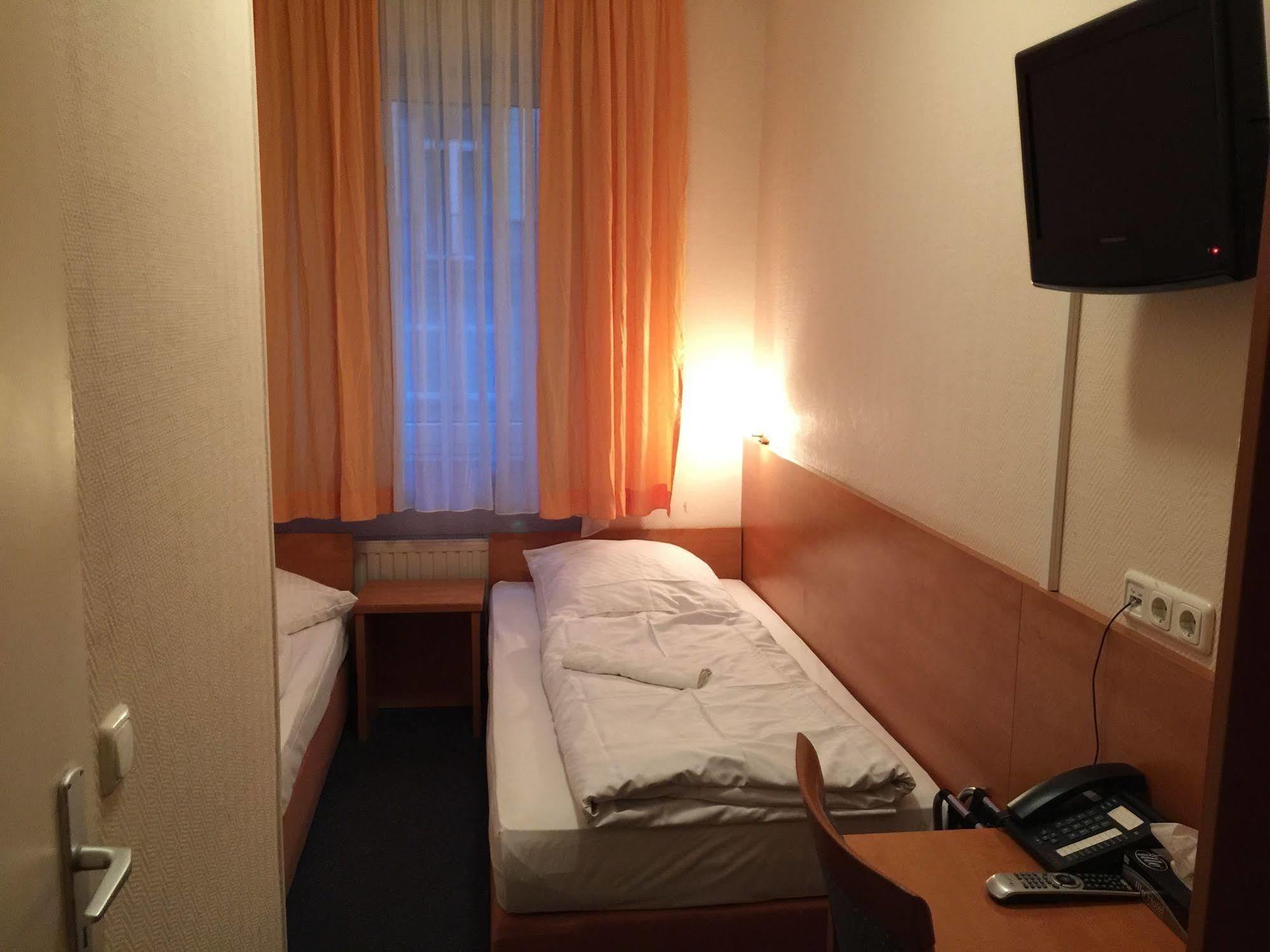 Hotel Union Frankfurt am Main Buitenkant foto